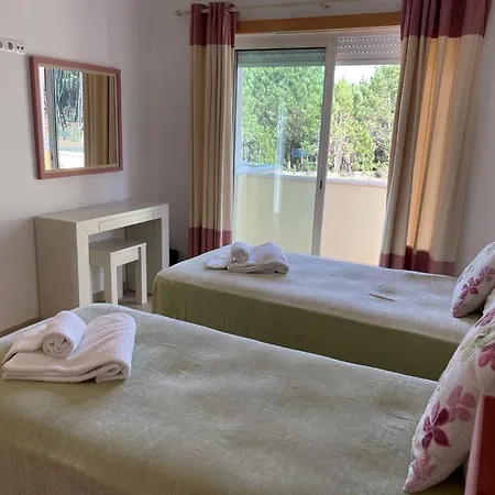 Pluma Rosa Amoreira (Leiria)