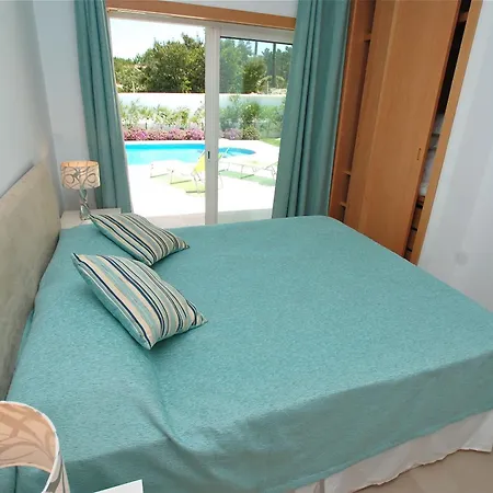 Pluma Rosa * Amoreira (Leiria)